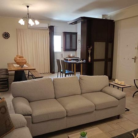 Comfortable Apartment In Kiato Экстерьер фото