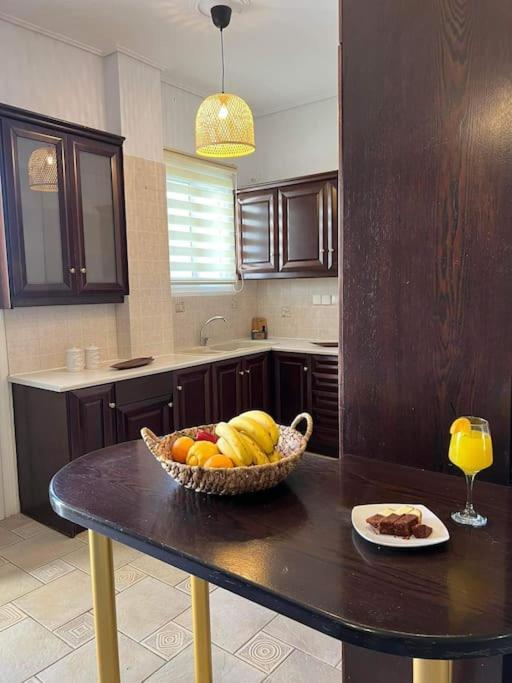Comfortable Apartment In Kiato Экстерьер фото